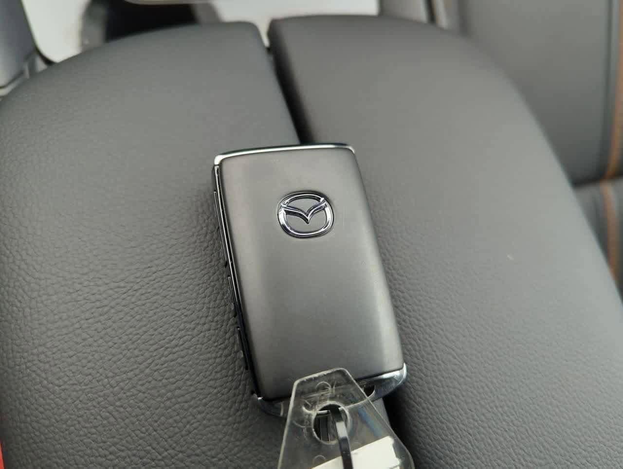 Thumbnail: 2025 Mazda CX-50 - 33