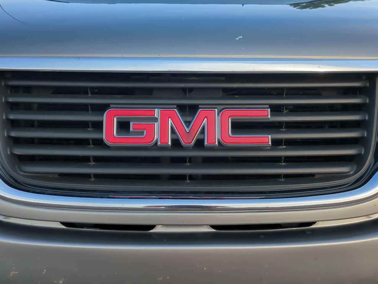 Thumbnail: 2005 GMC Envoy - 11