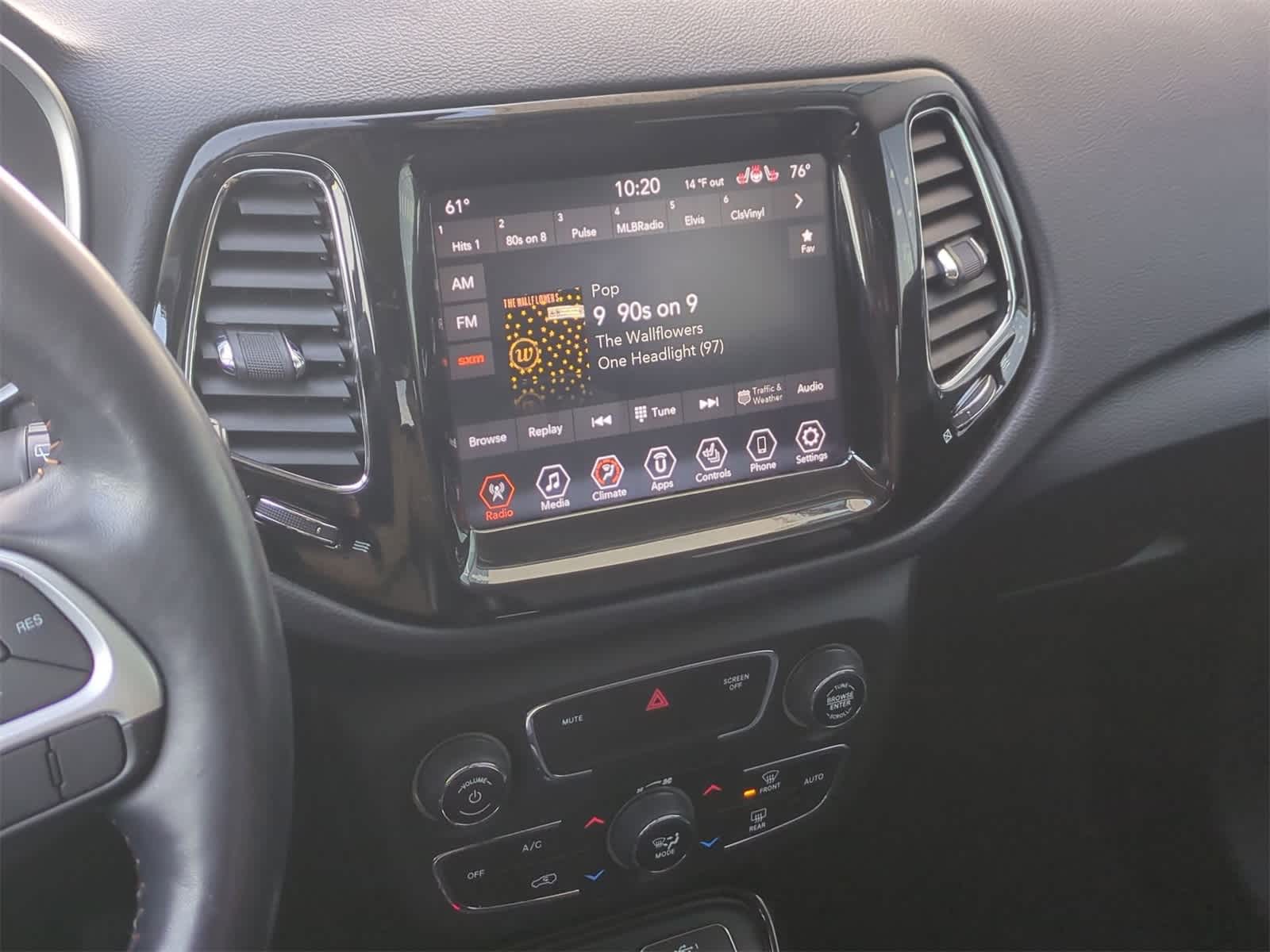 Thumbnail: 2020 Jeep Compass - 26