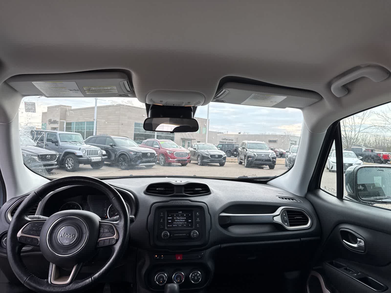 Thumbnail: 2017 Jeep Renegade - 18