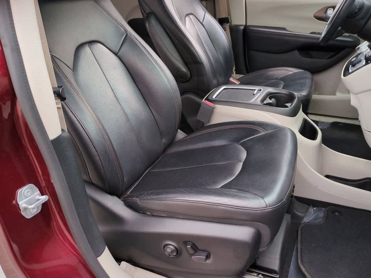 2018 Chrysler Pacifica  20