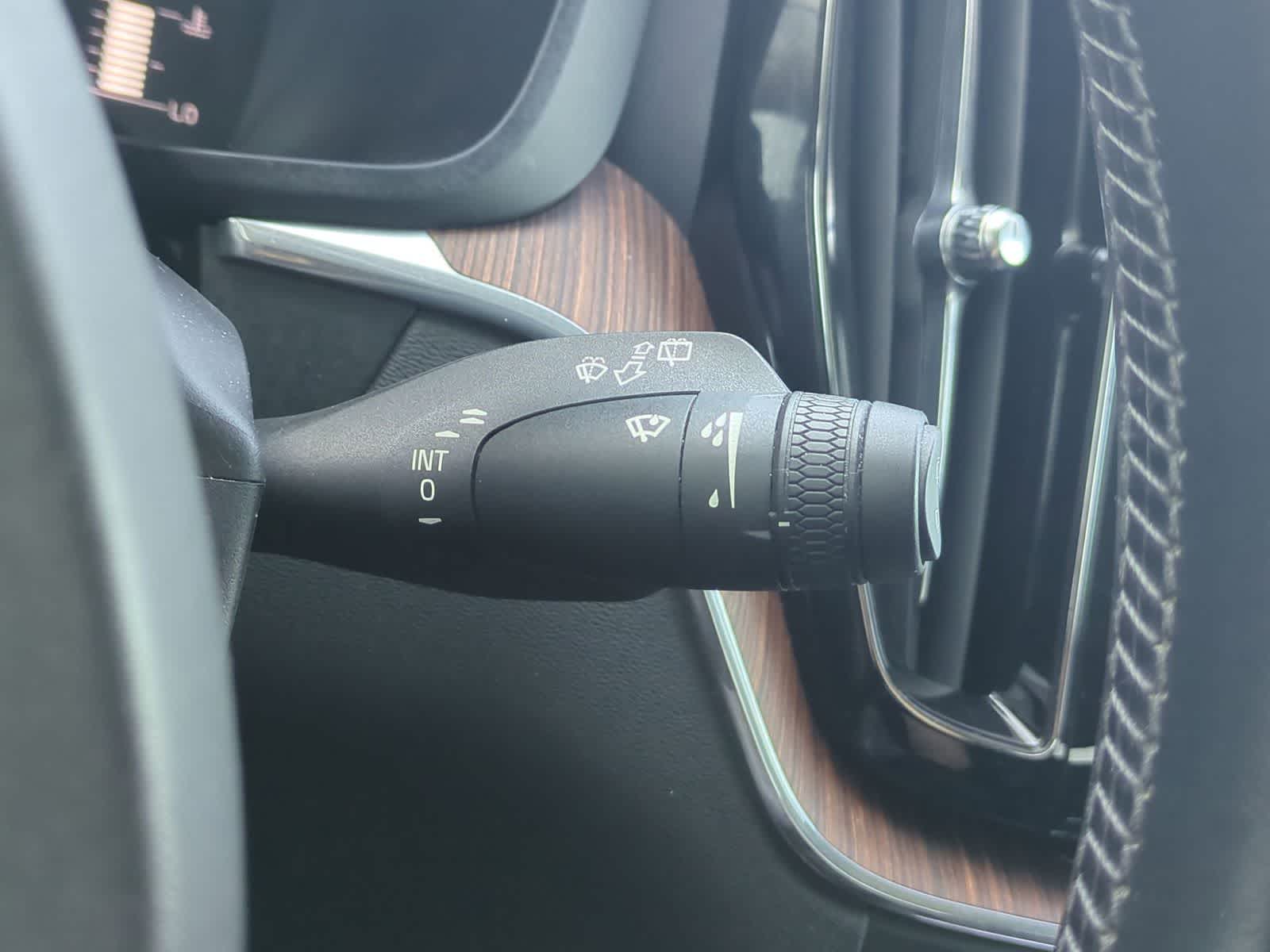 Thumbnail: 2019 Volvo XC60 - 25