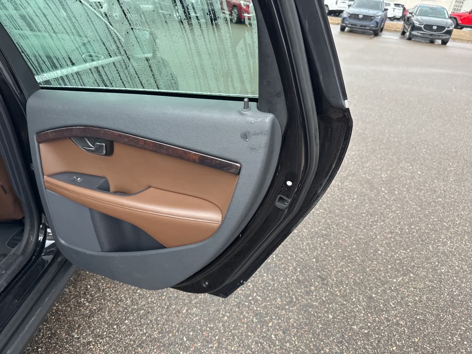 Thumbnail: 2016 Volvo XC70 - 24