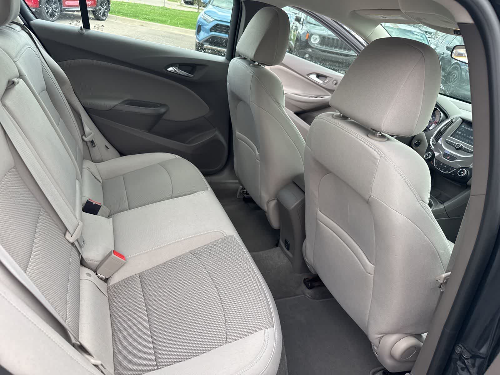 Thumbnail: 2017 Chevrolet Cruze - 24