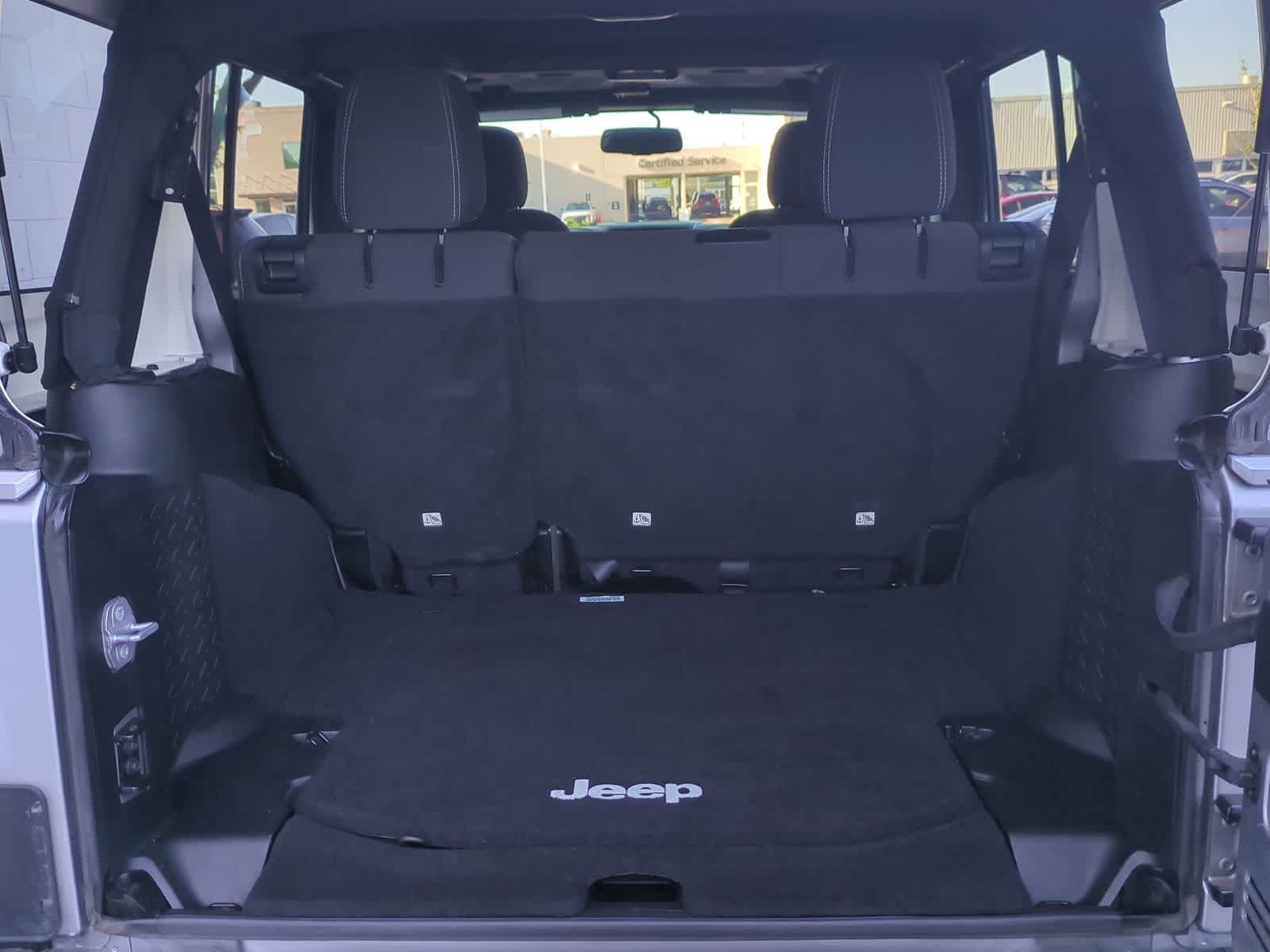 Thumbnail: 2017 Jeep Wrangler - 30