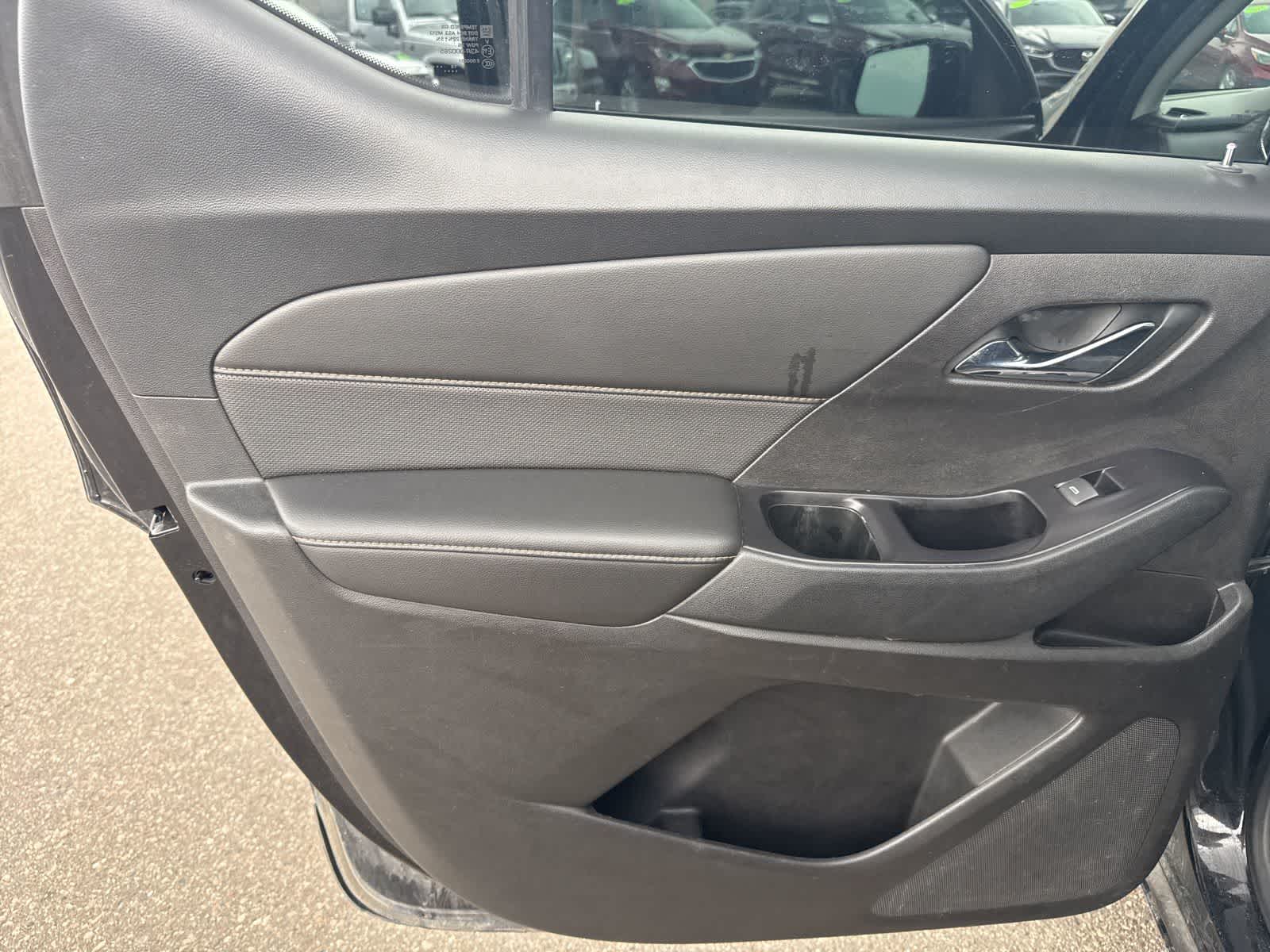 Thumbnail: 2019 Chevrolet Traverse - 18