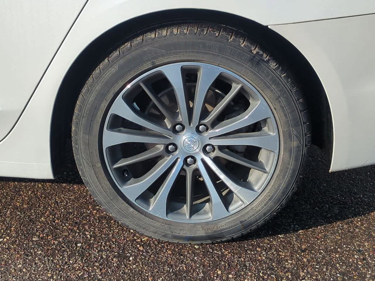 Thumbnail: 2017 Buick LaCrosse - 13