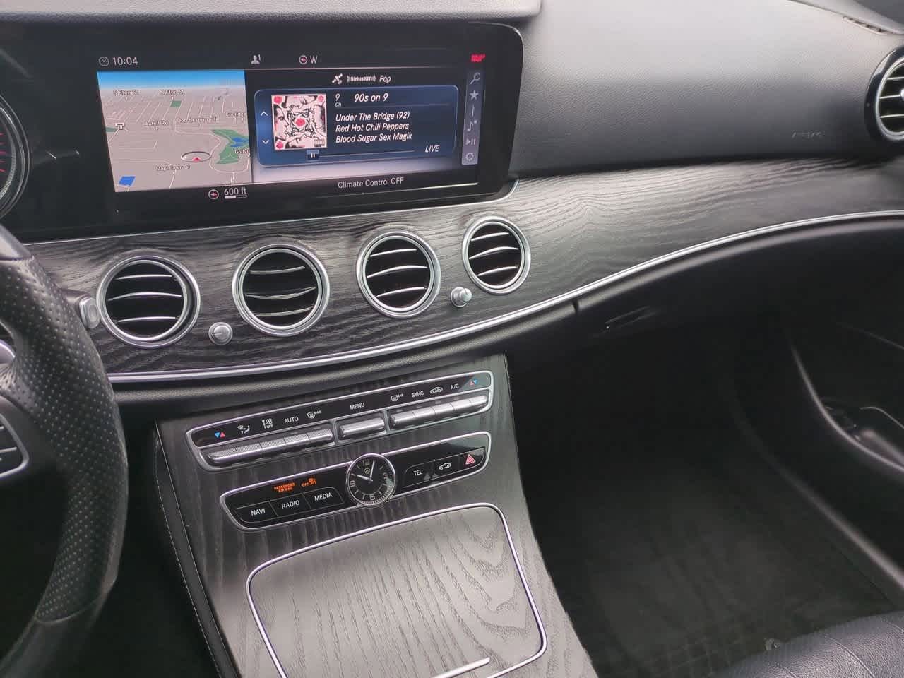 Thumbnail: 2018 Mercedes-Benz E-Class - 27