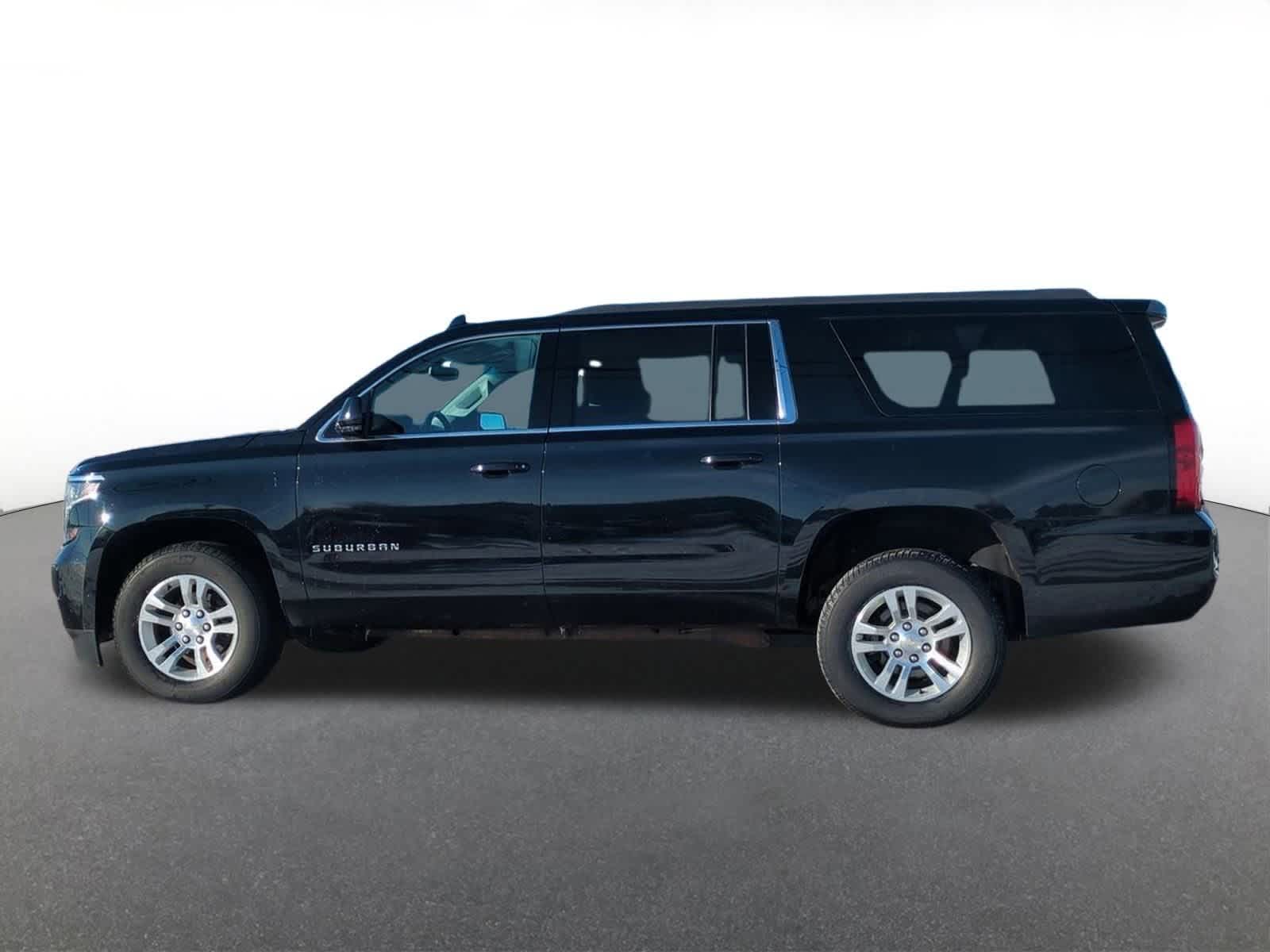 Thumbnail: 2017 Chevrolet Suburban - 3