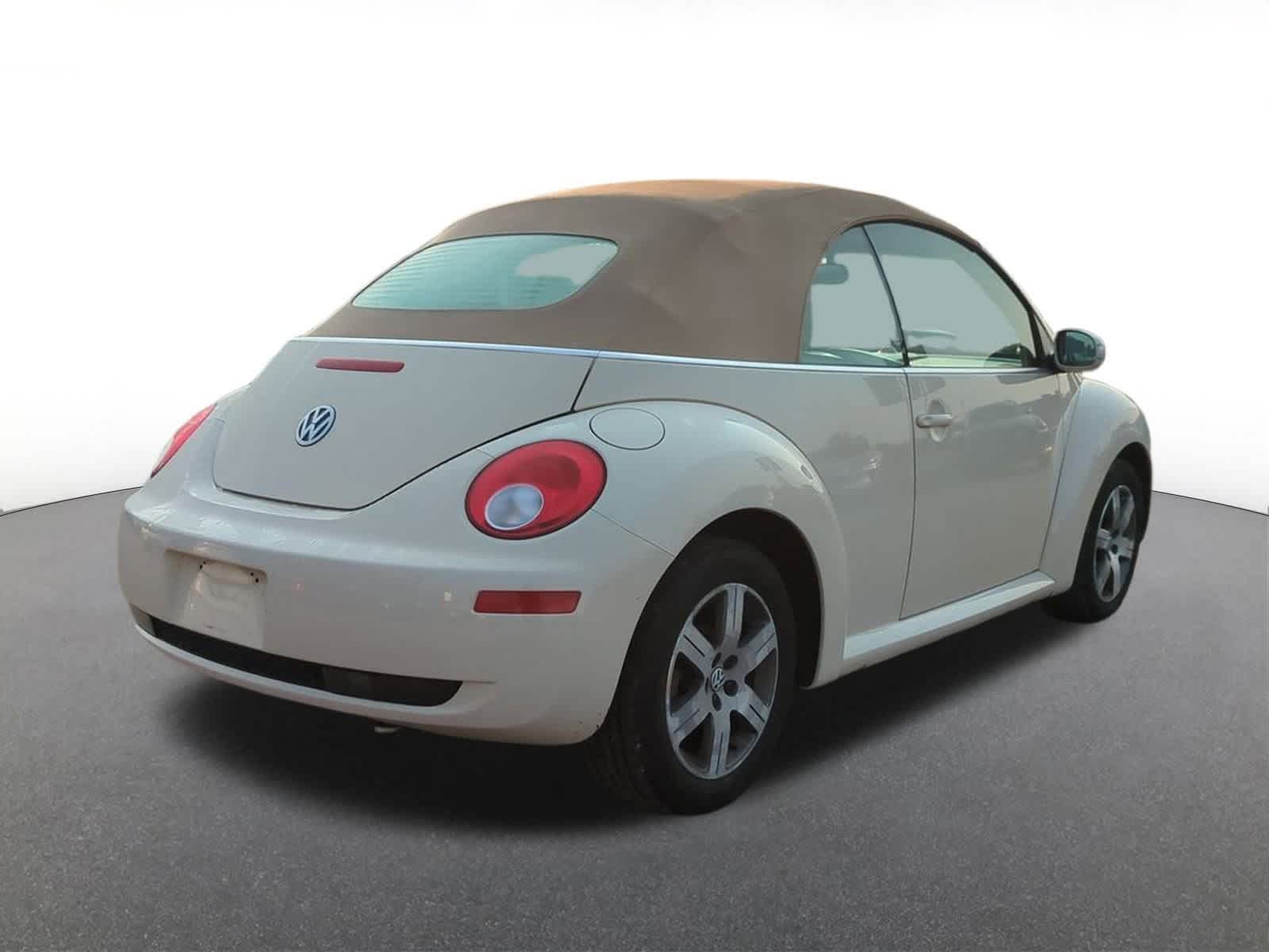Thumbnail: 2006 Volkswagen New Beetle - 6