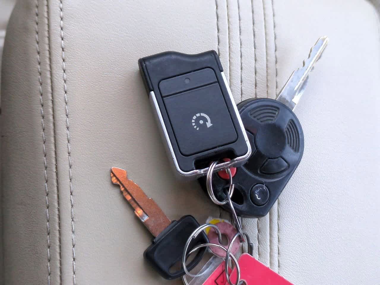 Thumbnail: 2012 Lincoln MKZ - 33