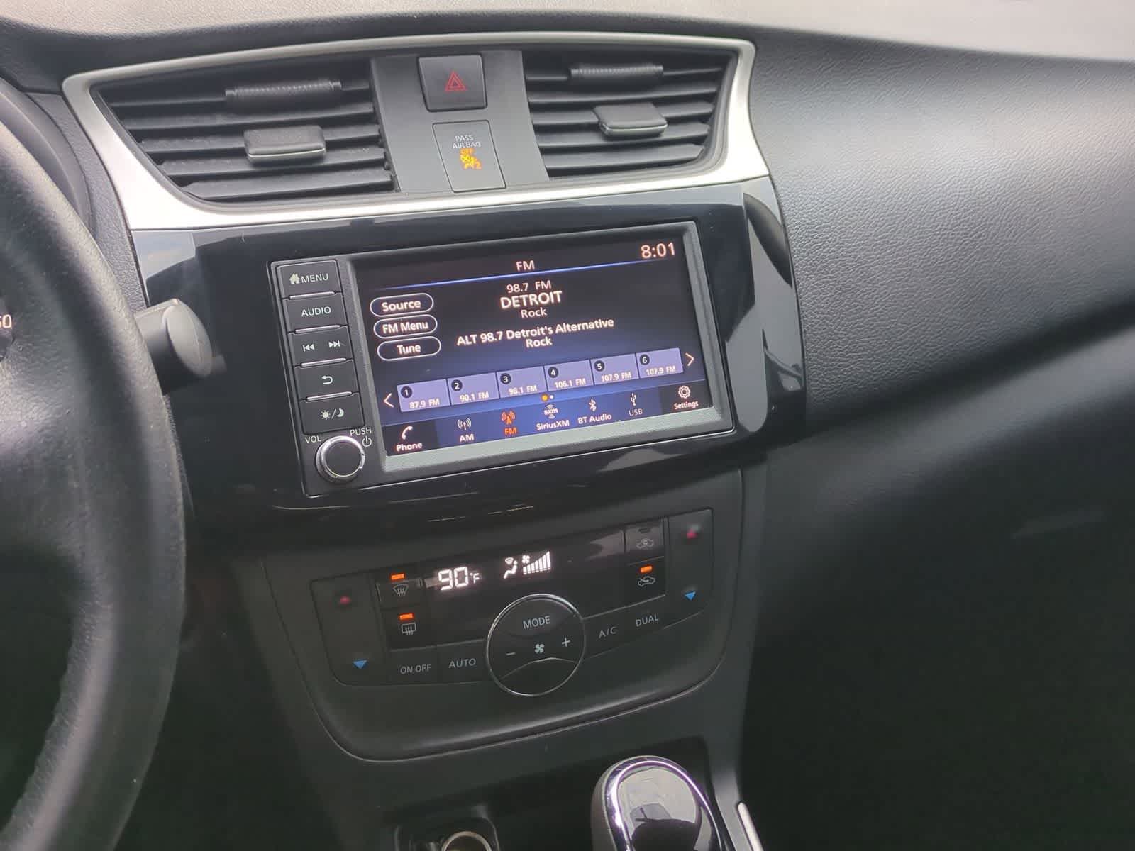 Thumbnail: 2019 Nissan Sentra - 26