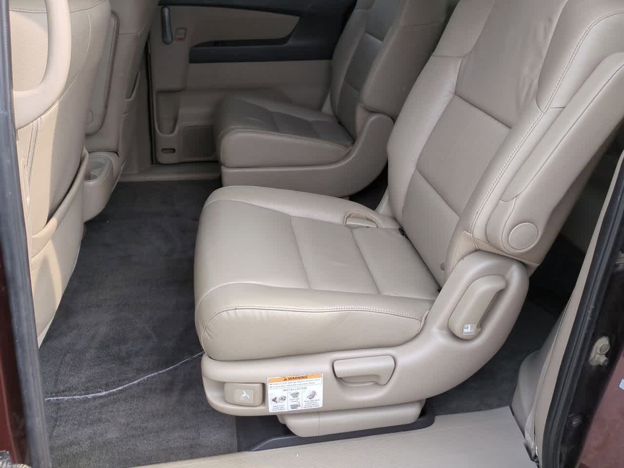 Thumbnail: 2011 Honda Odyssey - 19