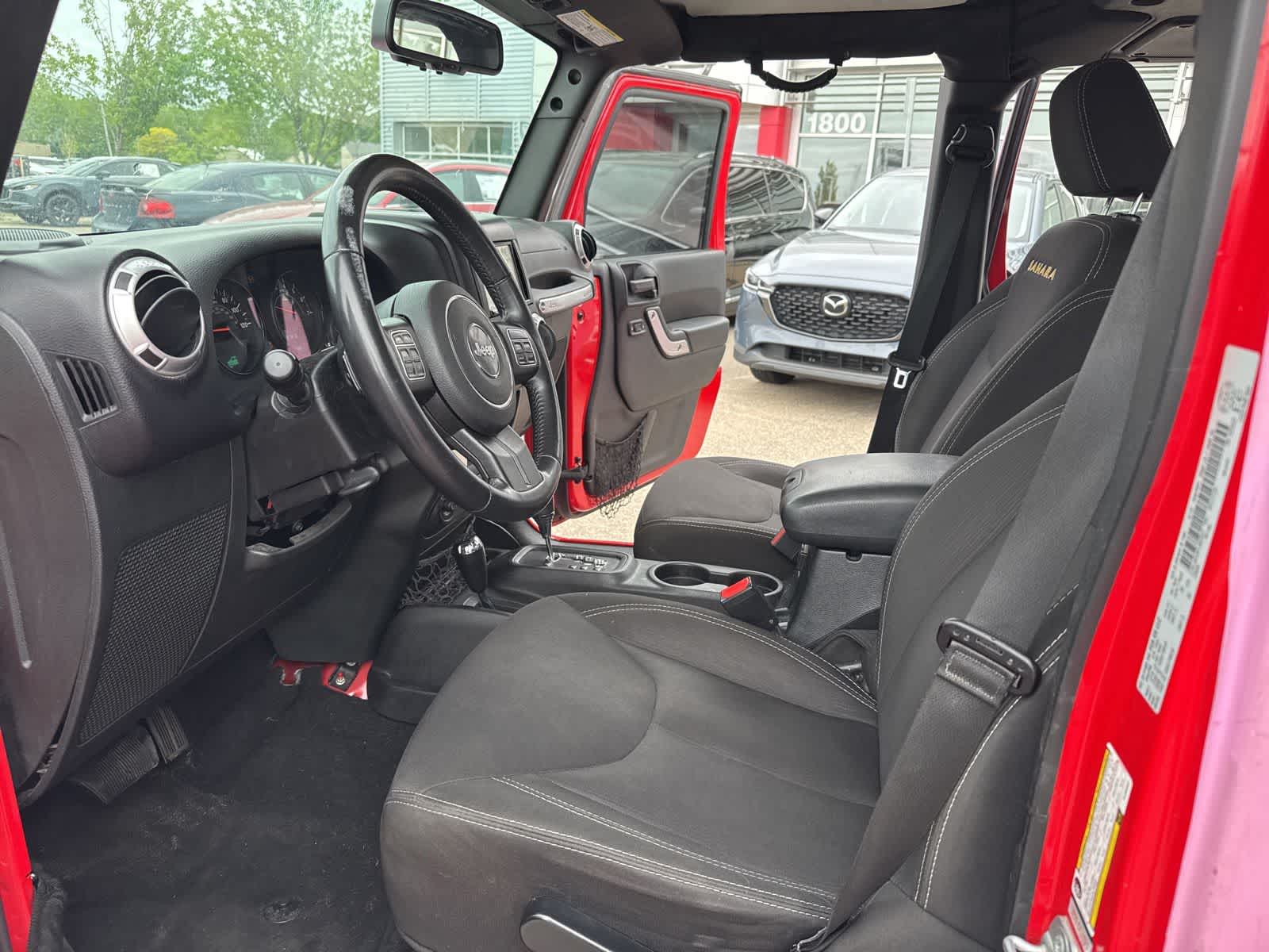 Thumbnail: 2015 Jeep Wrangler - 13