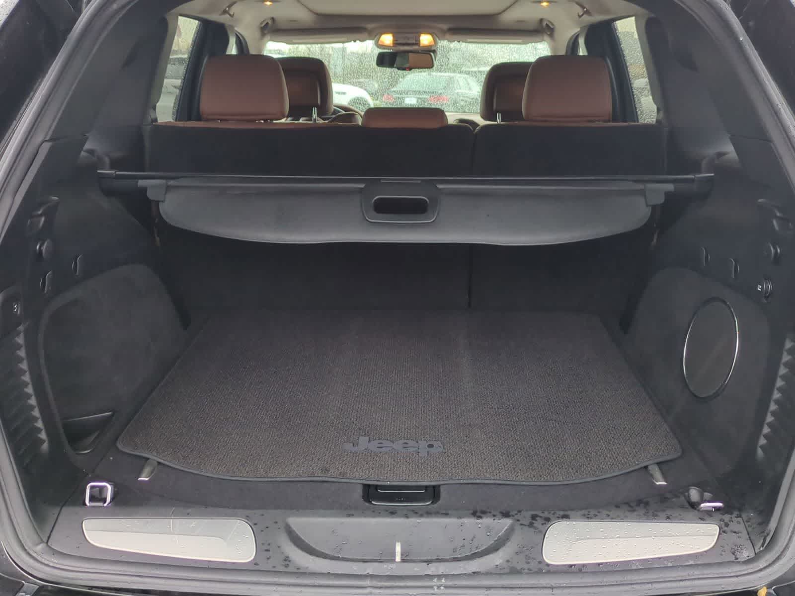 Thumbnail: 2016 Jeep Grand Cherokee - 35