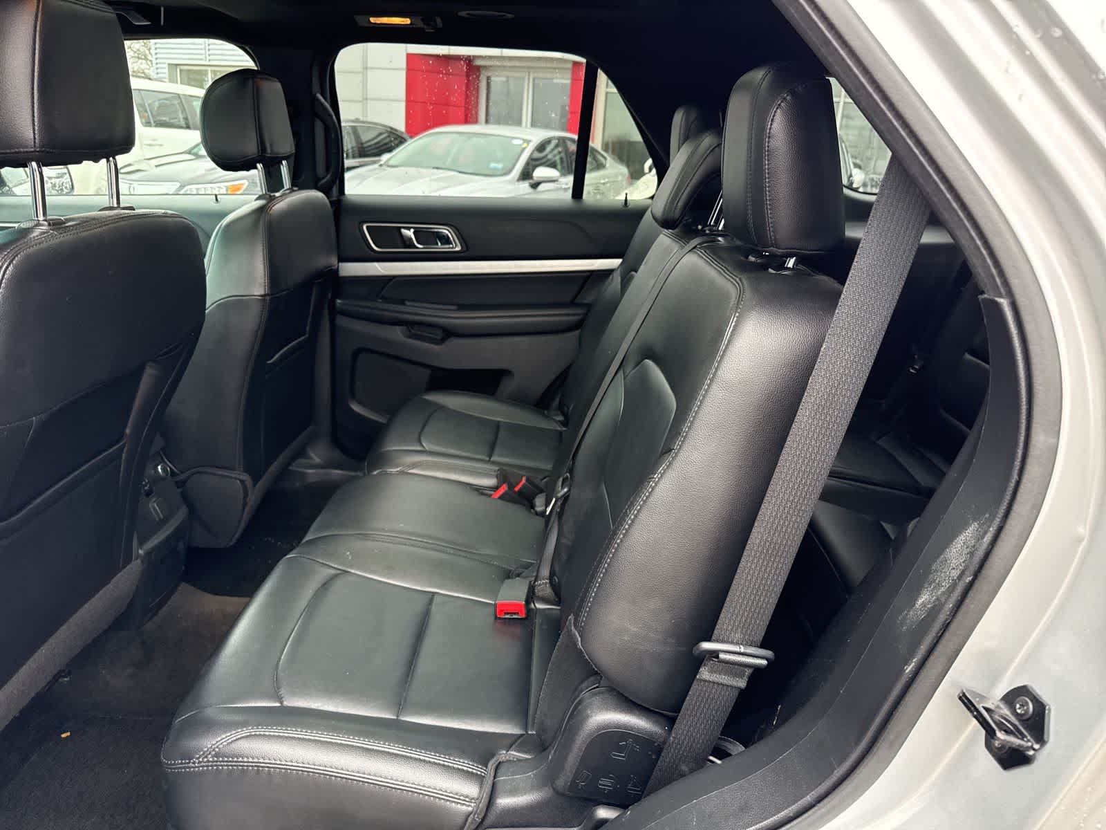 Thumbnail: 2016 Ford Explorer - 17