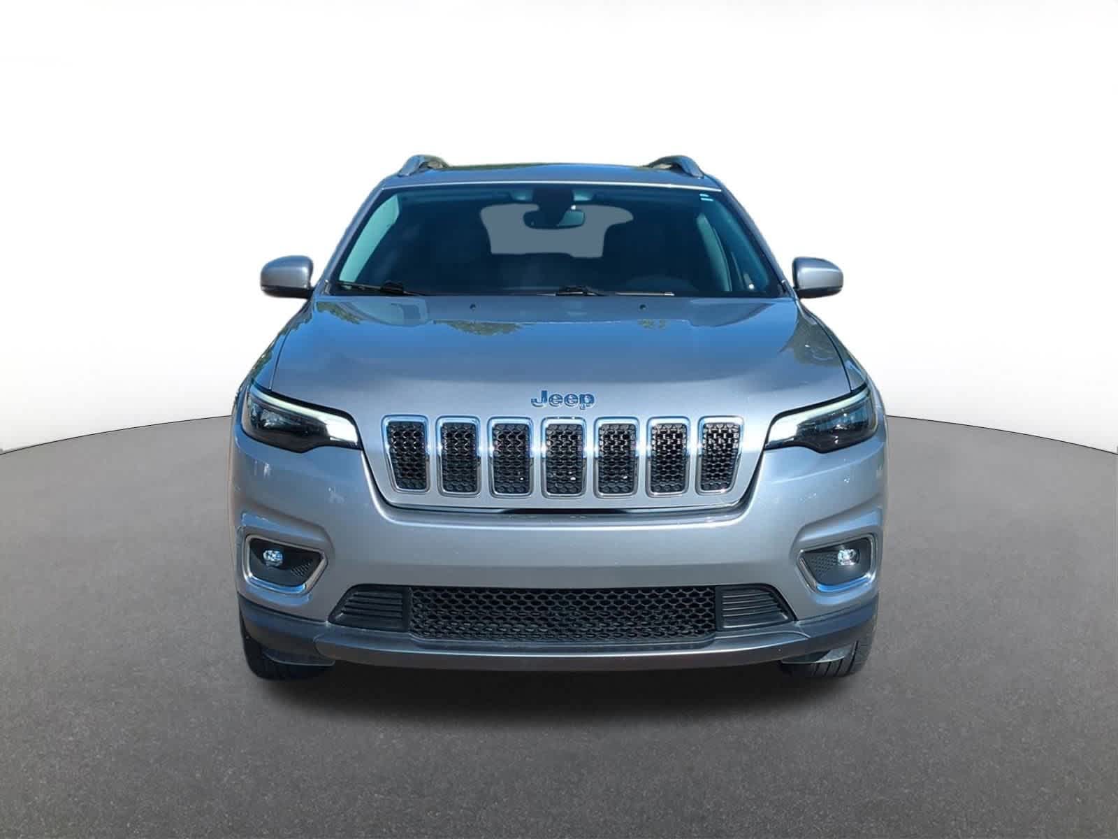 Thumbnail: 2019 Jeep Cherokee - 9