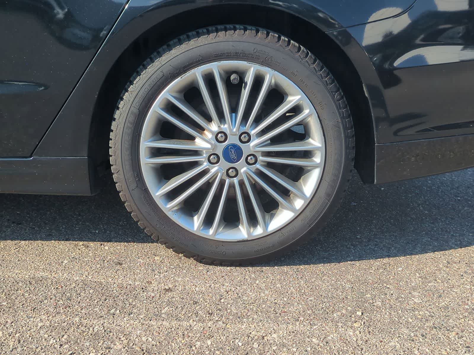 Thumbnail: 2015 Ford Fusion - 13