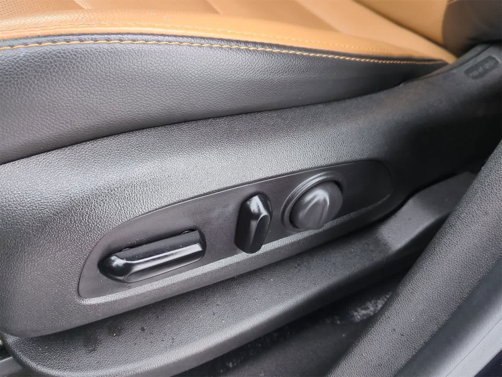 Thumbnail: 2020 Chevrolet Equinox - 16