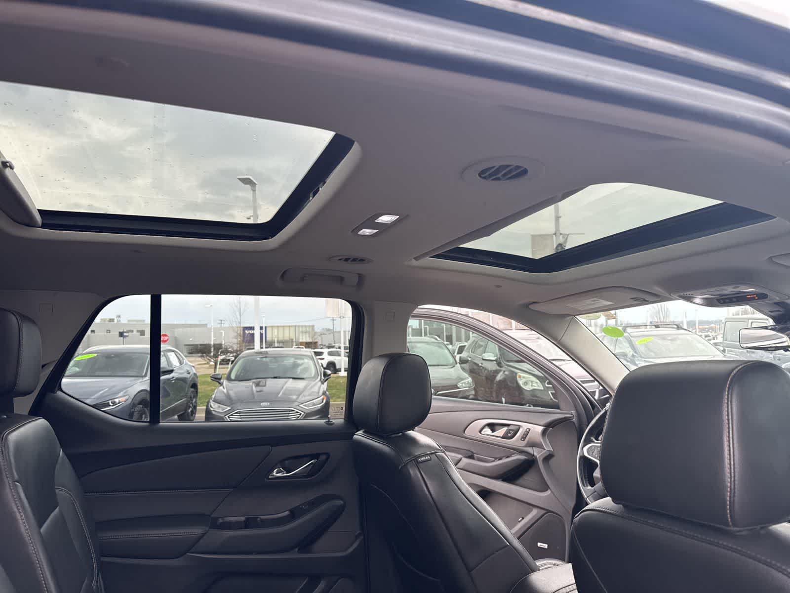 Thumbnail: 2019 Chevrolet Traverse - 26