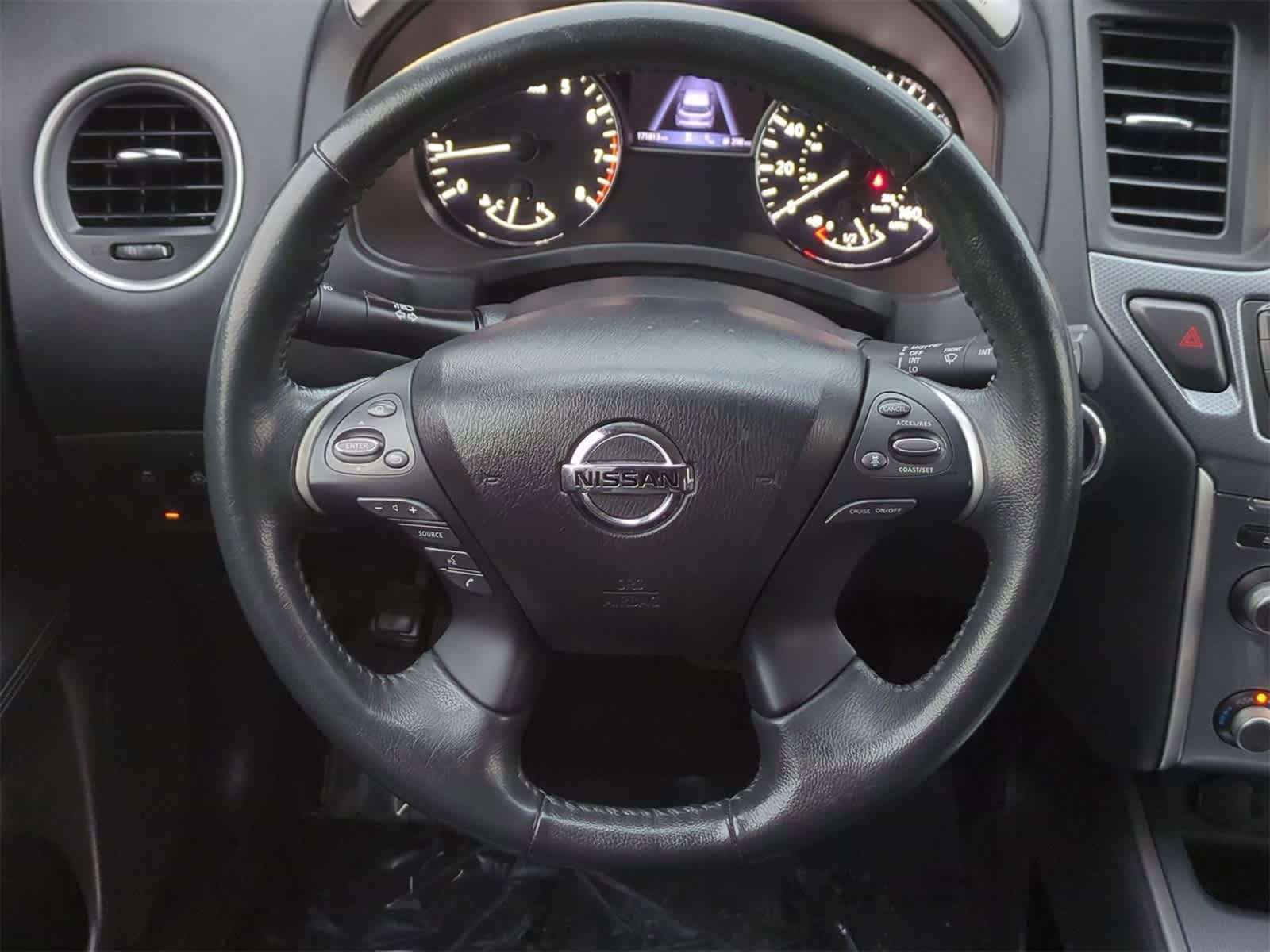 Thumbnail: 2018 Nissan Pathfinder - 24