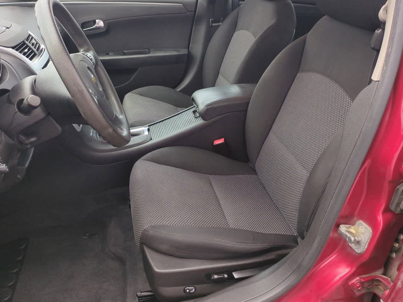 Thumbnail: 2012 Chevrolet Malibu - 14