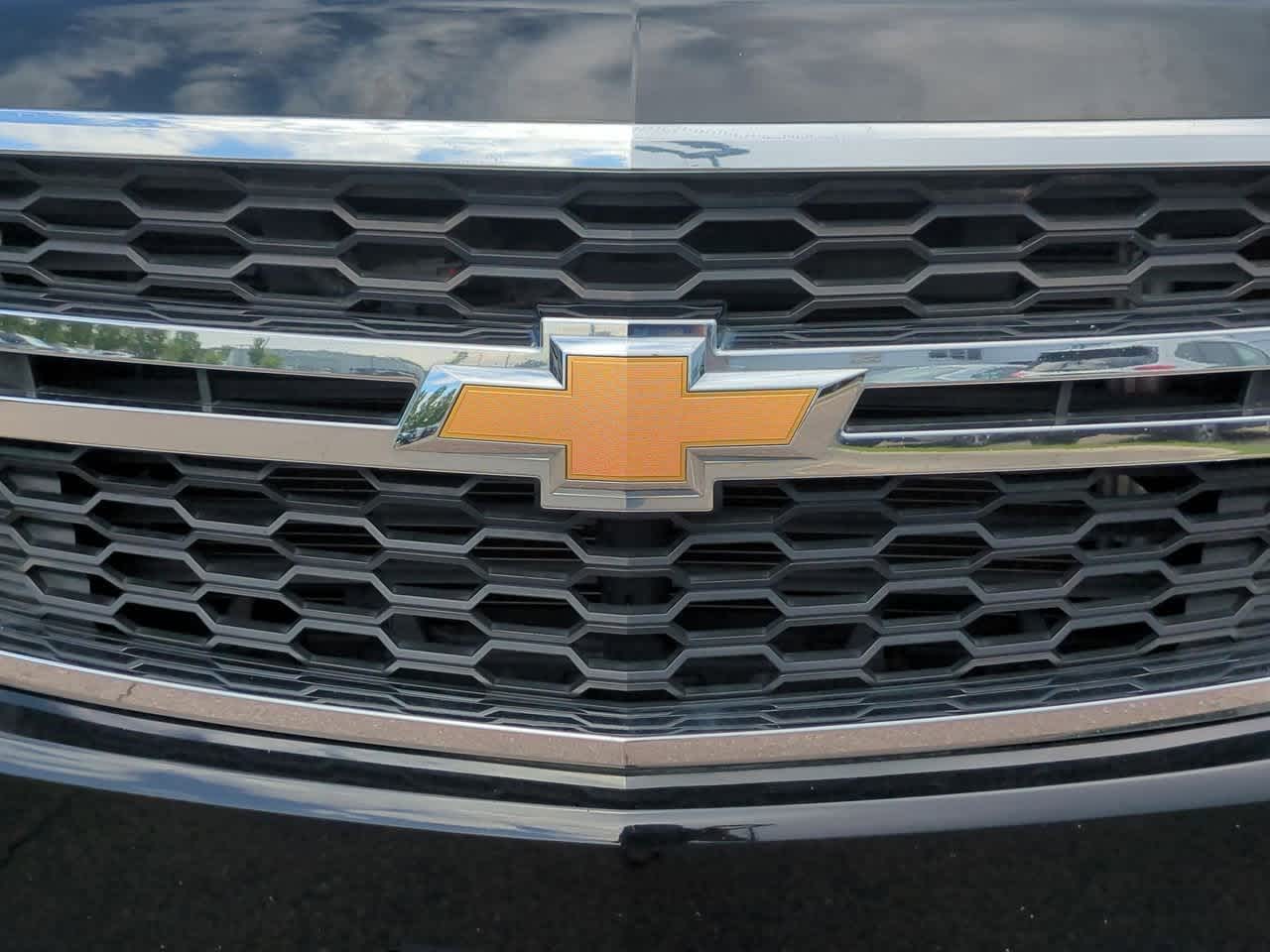 Thumbnail: 2017 Chevrolet Tahoe - 10