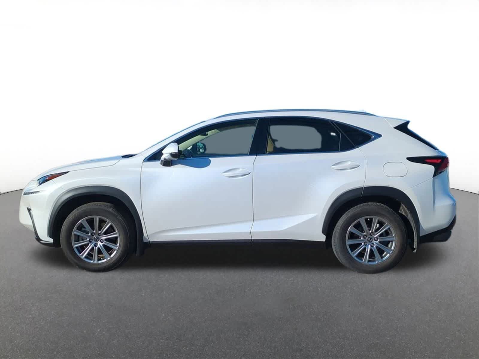 2021 Lexus NX 300 photo 3