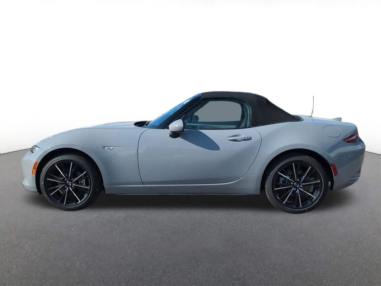 Thumbnail: 2025 Mazda MX-5 Miata - 3