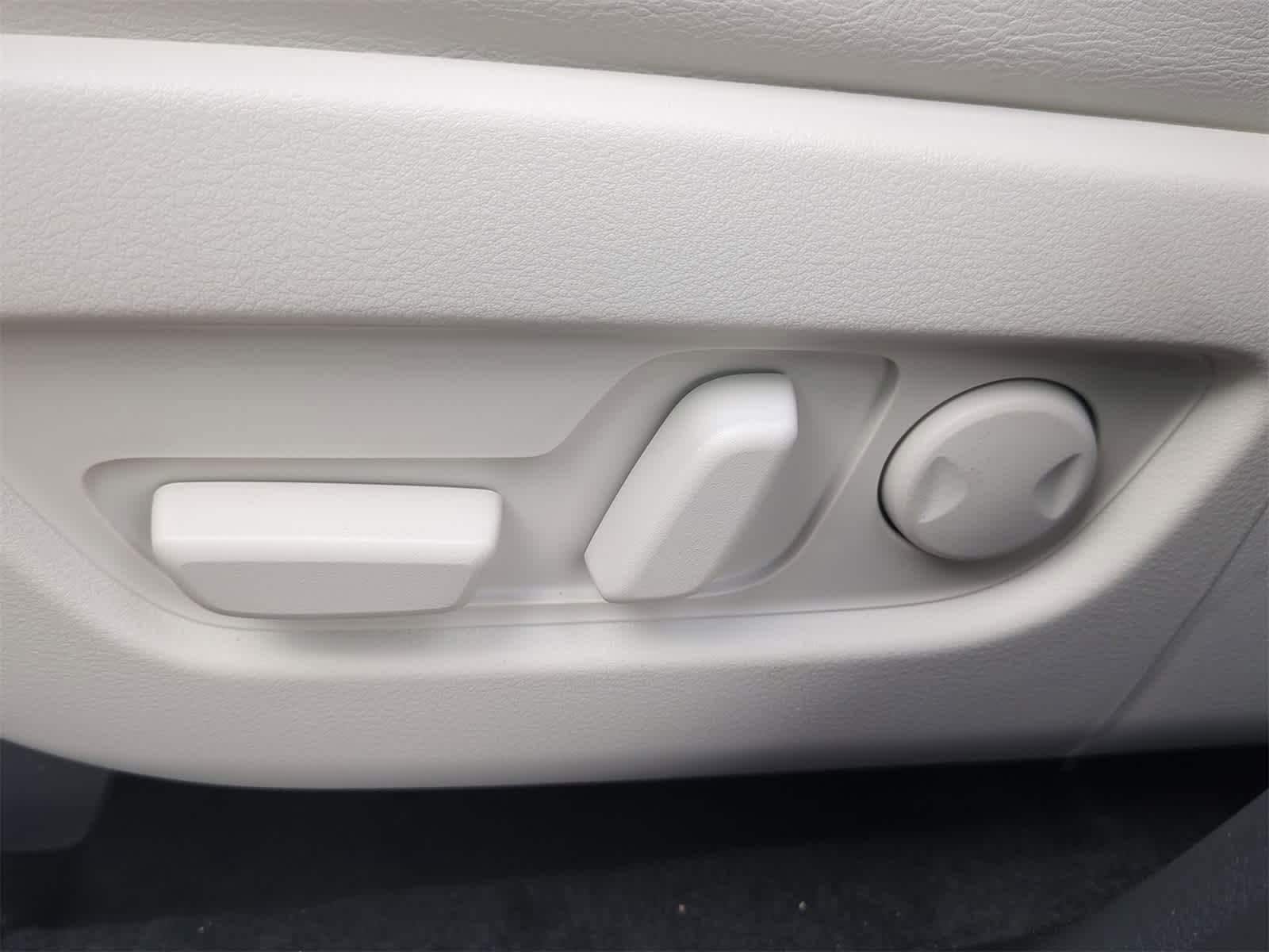 Thumbnail: 2026 Mazda CX-90 - 16