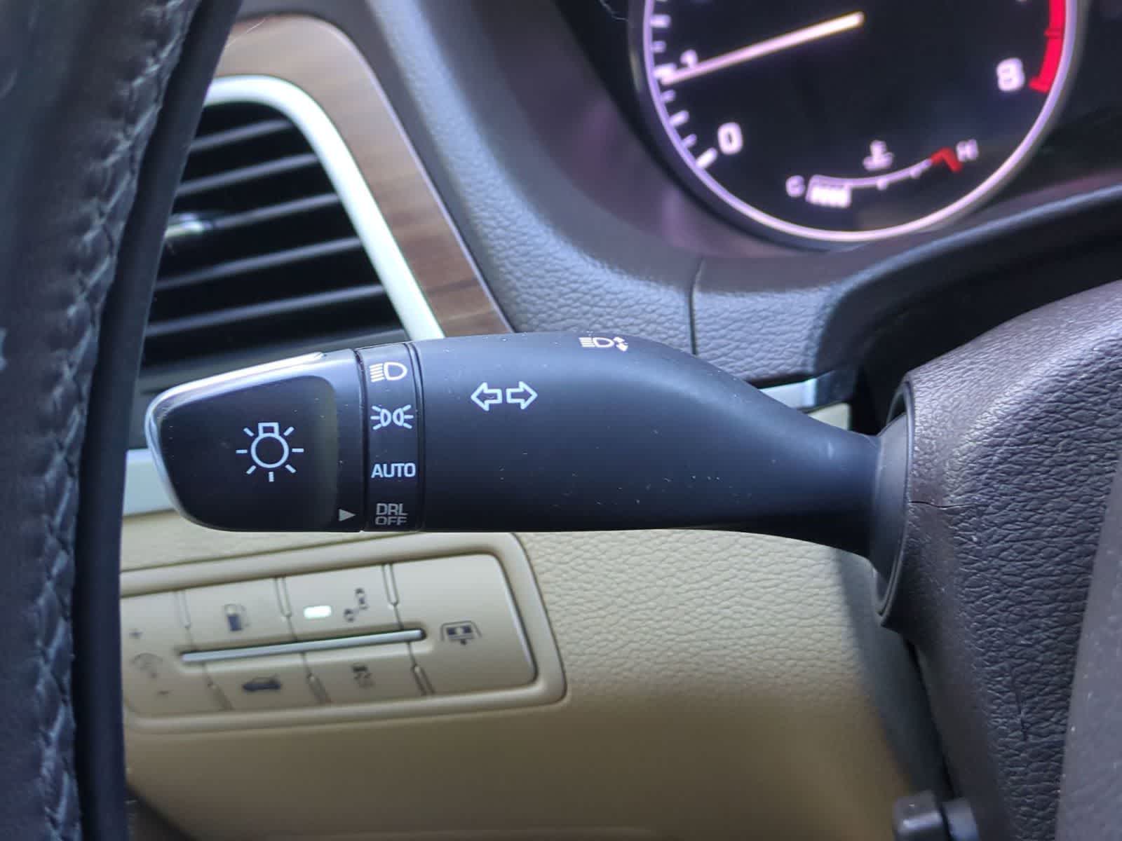 Thumbnail: 2015 Hyundai Genesis - 28
