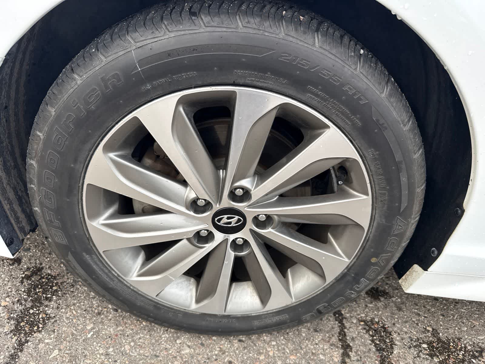 Thumbnail: 2016 Hyundai Sonata - 9