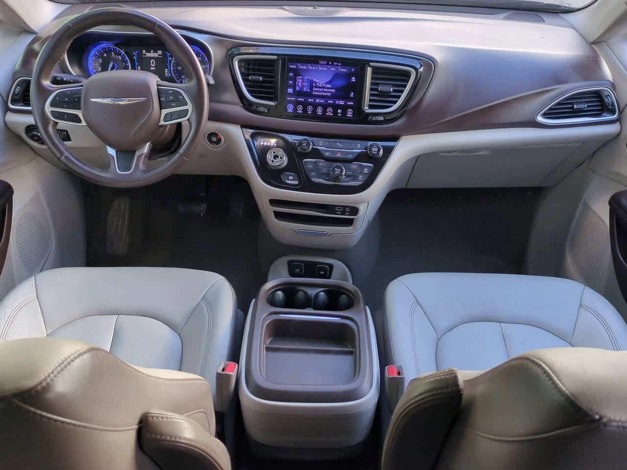 Thumbnail: 2017 Chrysler Pacifica - 14