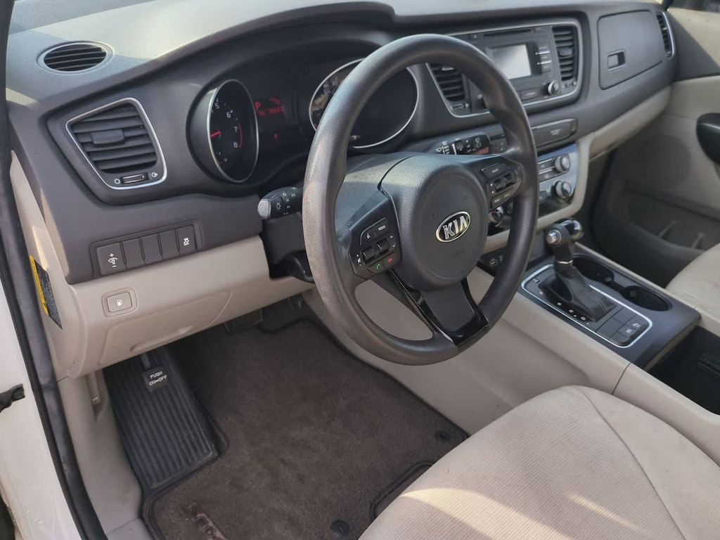 Used 2015 Kia Sedona LX FWD Van