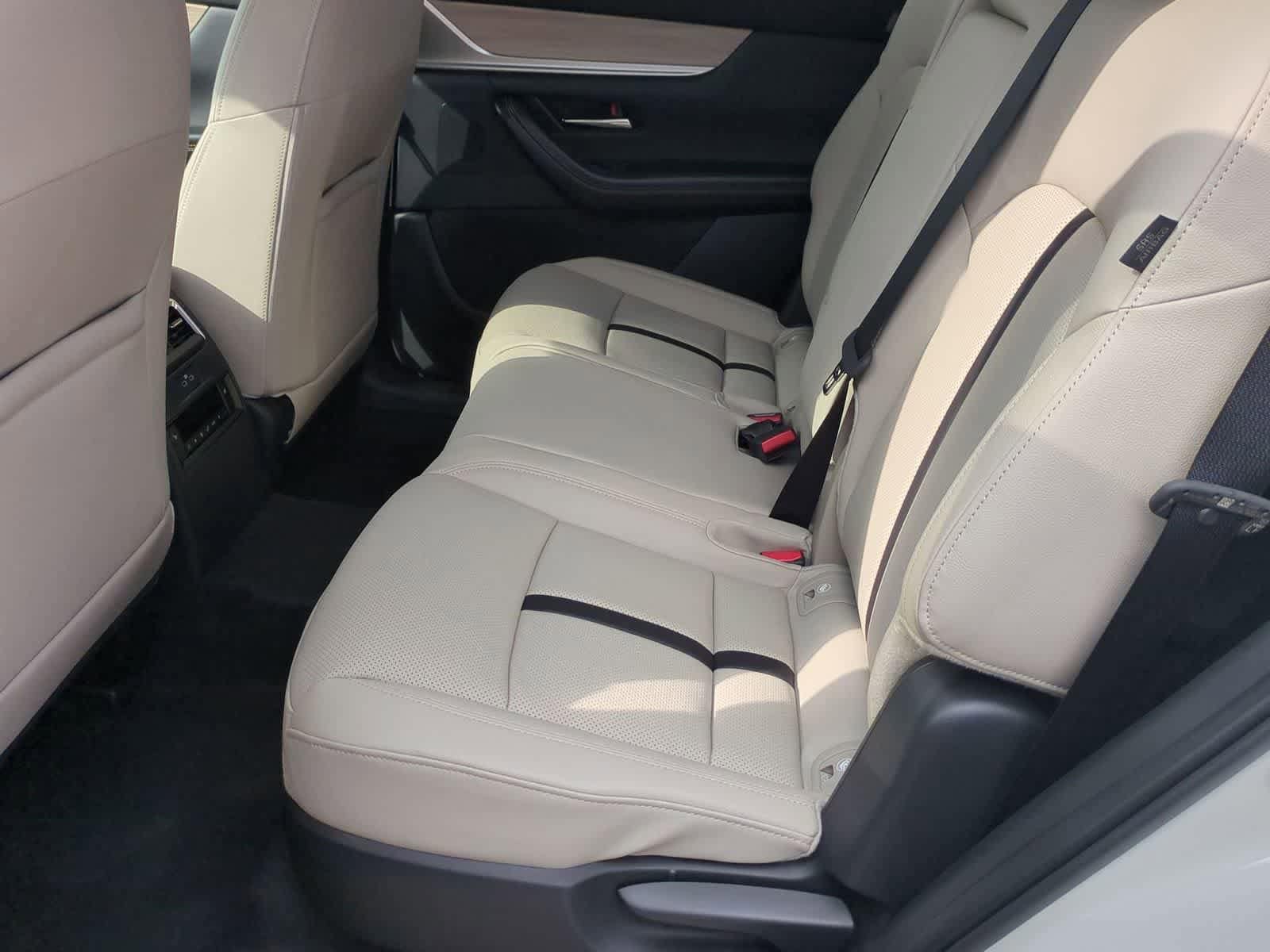 Thumbnail: 2026 Mazda CX-70 - 18