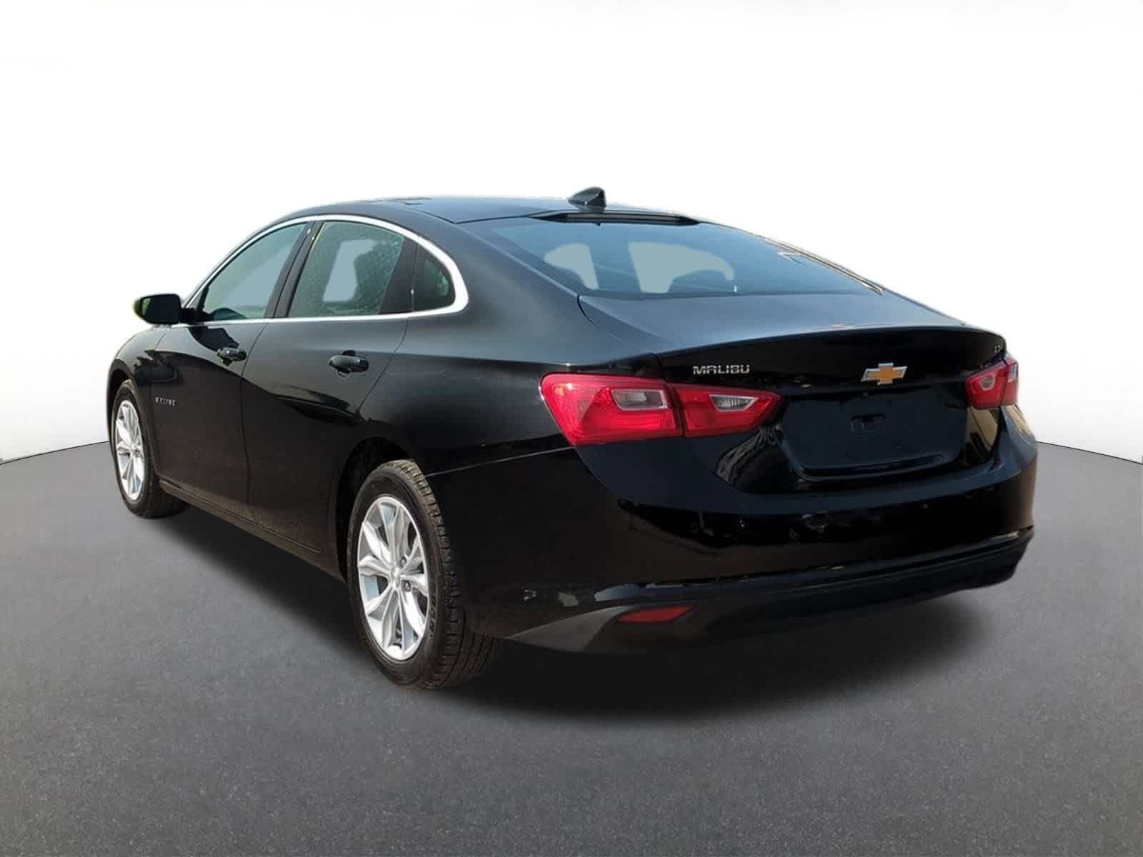 2024 Chevrolet Malibu 1LT photo 4