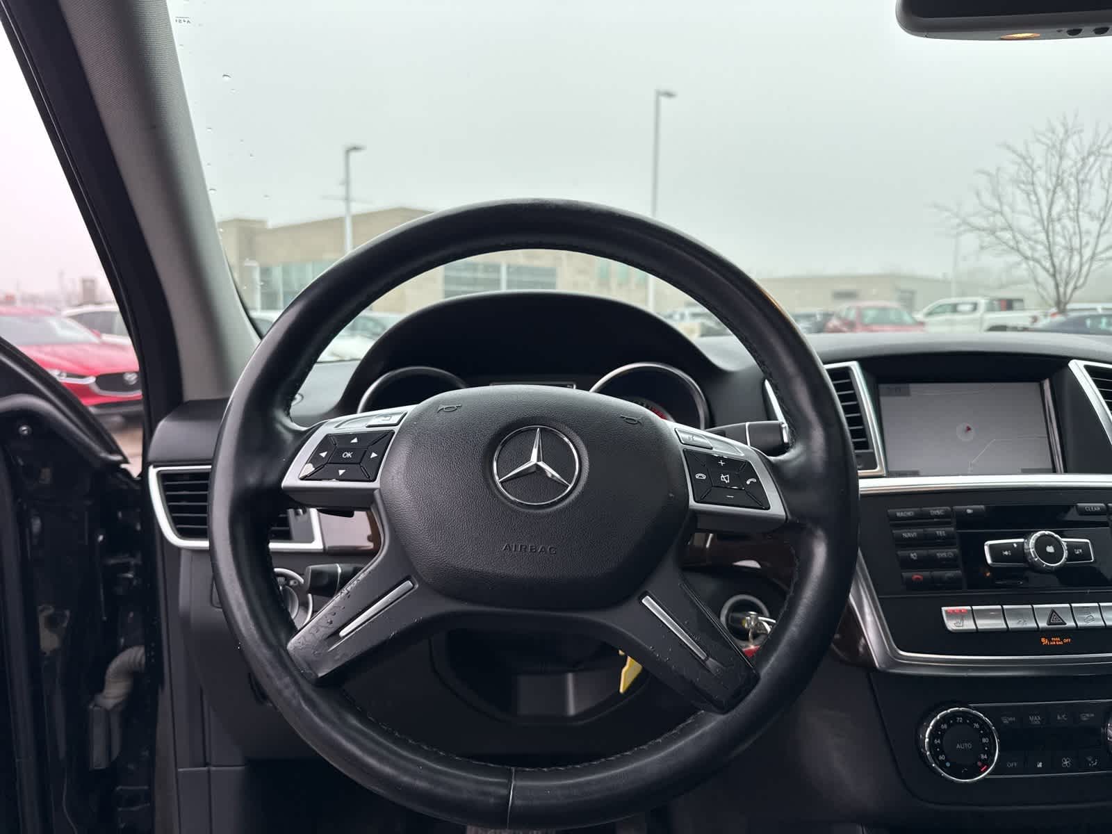 Thumbnail: 2013 Mercedes-Benz M-Class - 14