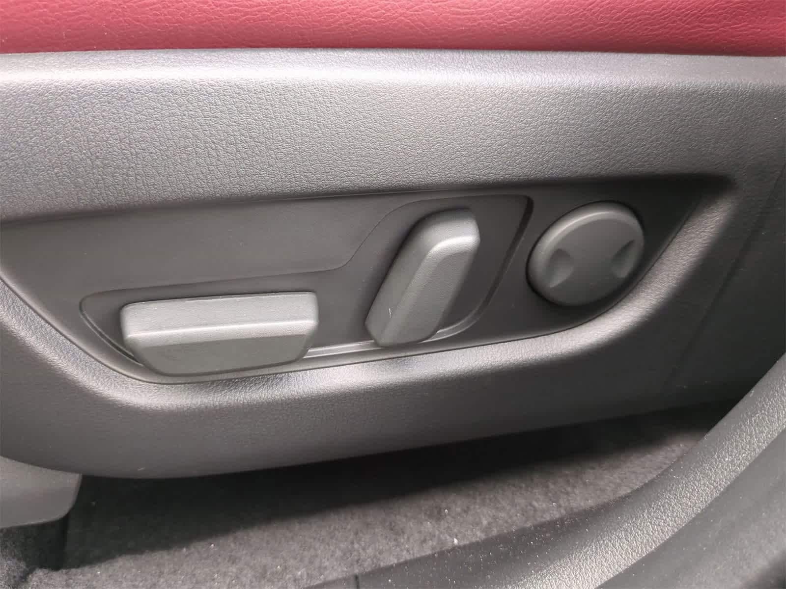 Thumbnail: 2026 Mazda CX-70 - 16