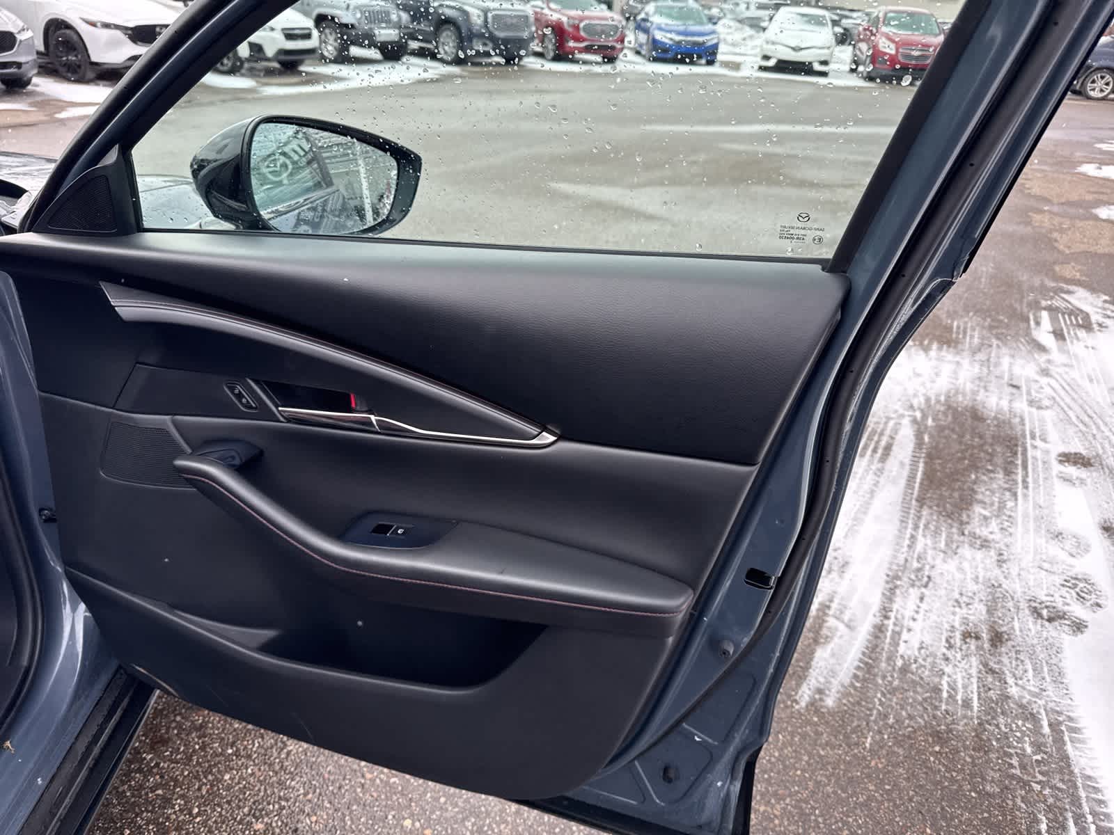 Thumbnail: 2022 Mazda CX-30 - 25