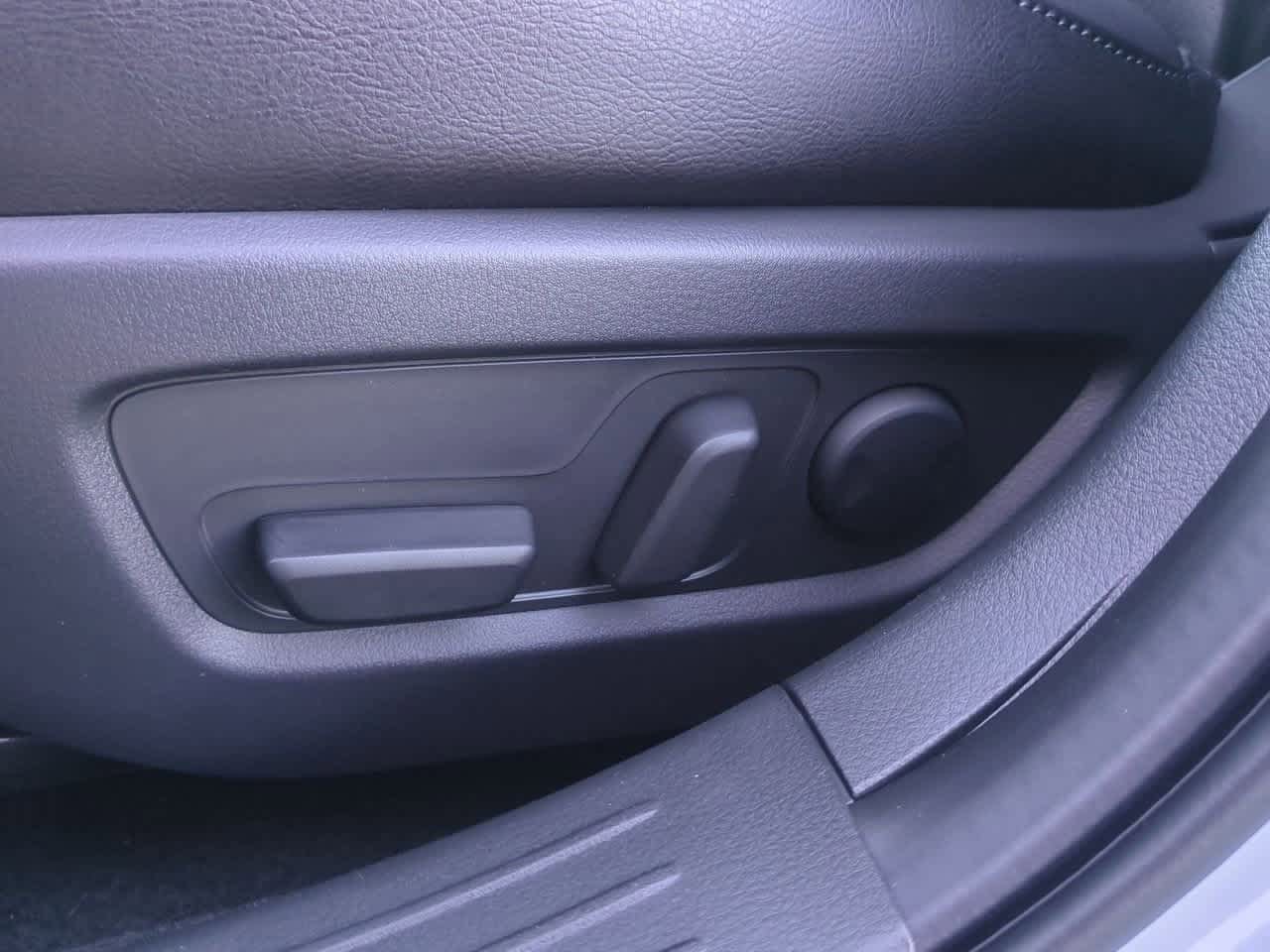 Thumbnail: 2026 Mazda CX-50 - 16