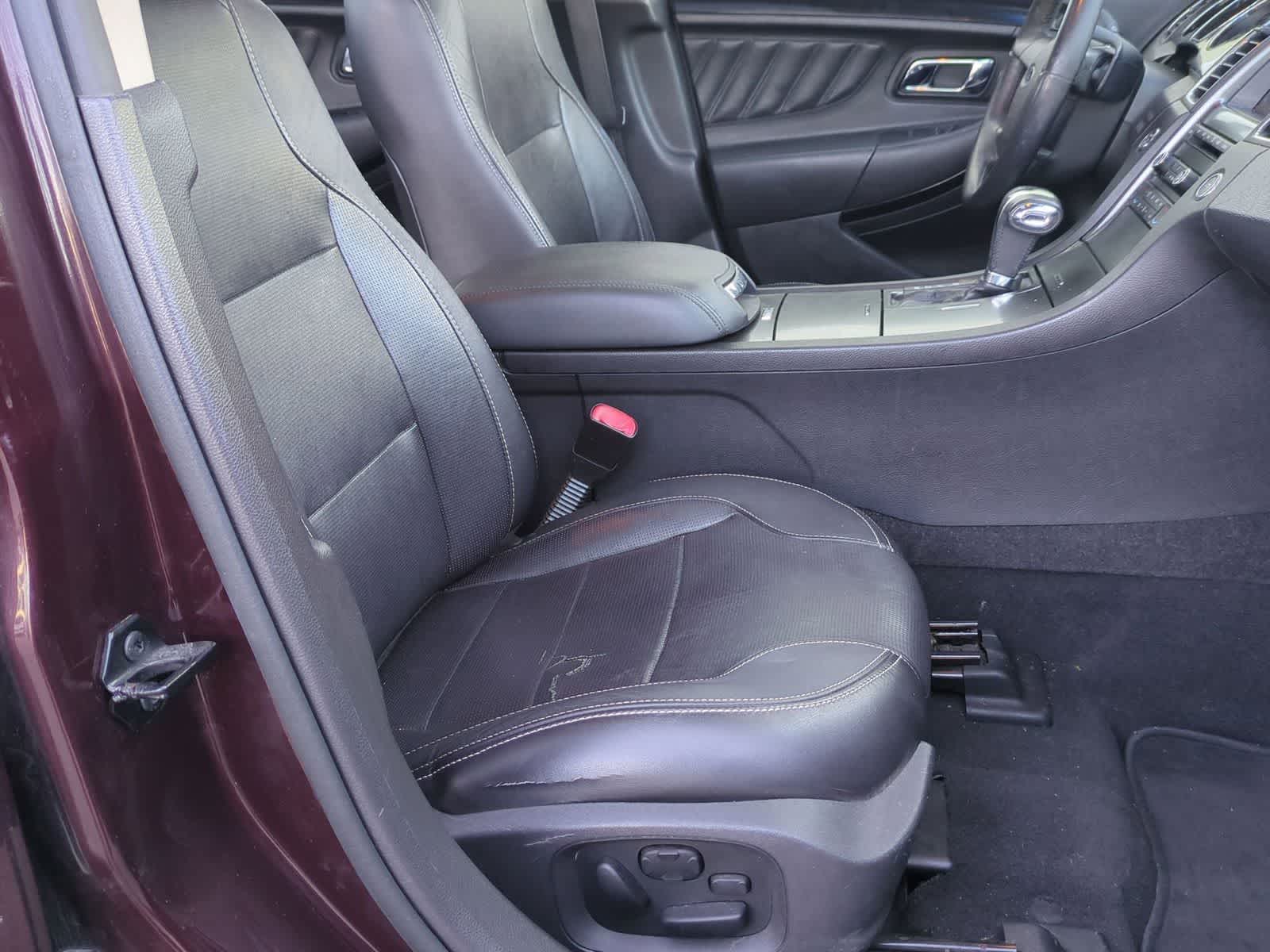 Thumbnail: 2011 Ford Taurus - 22