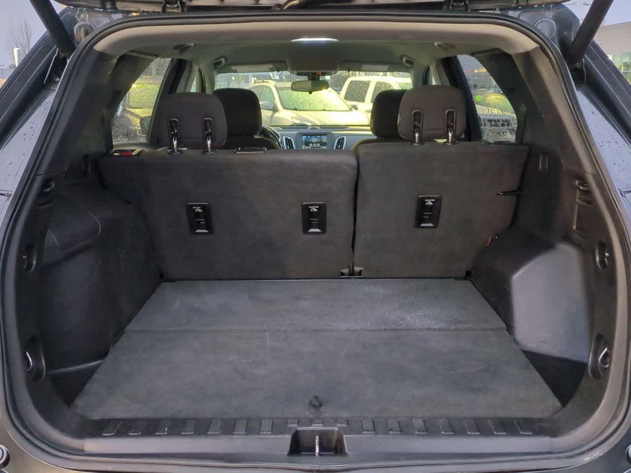 Thumbnail: 2019 Chevrolet Equinox - 31