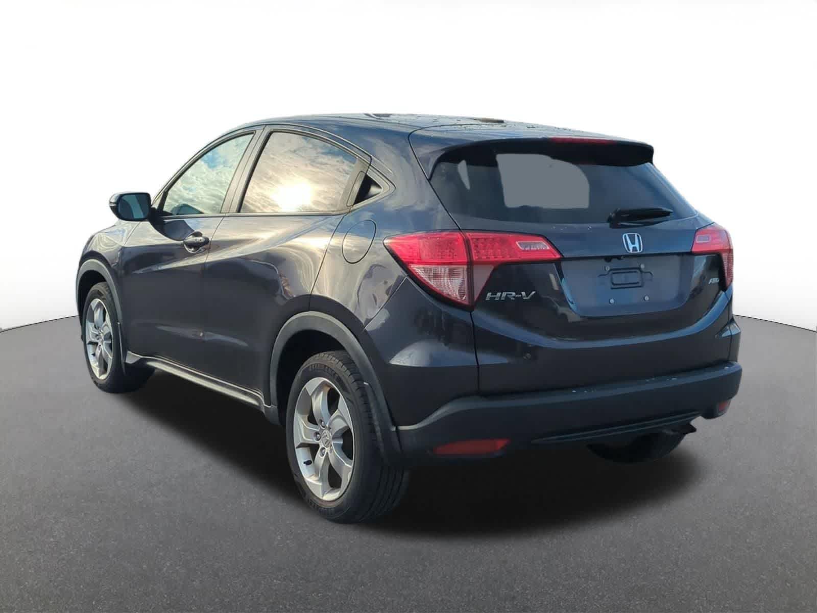 Thumbnail: 2016 Honda HR-V - 4