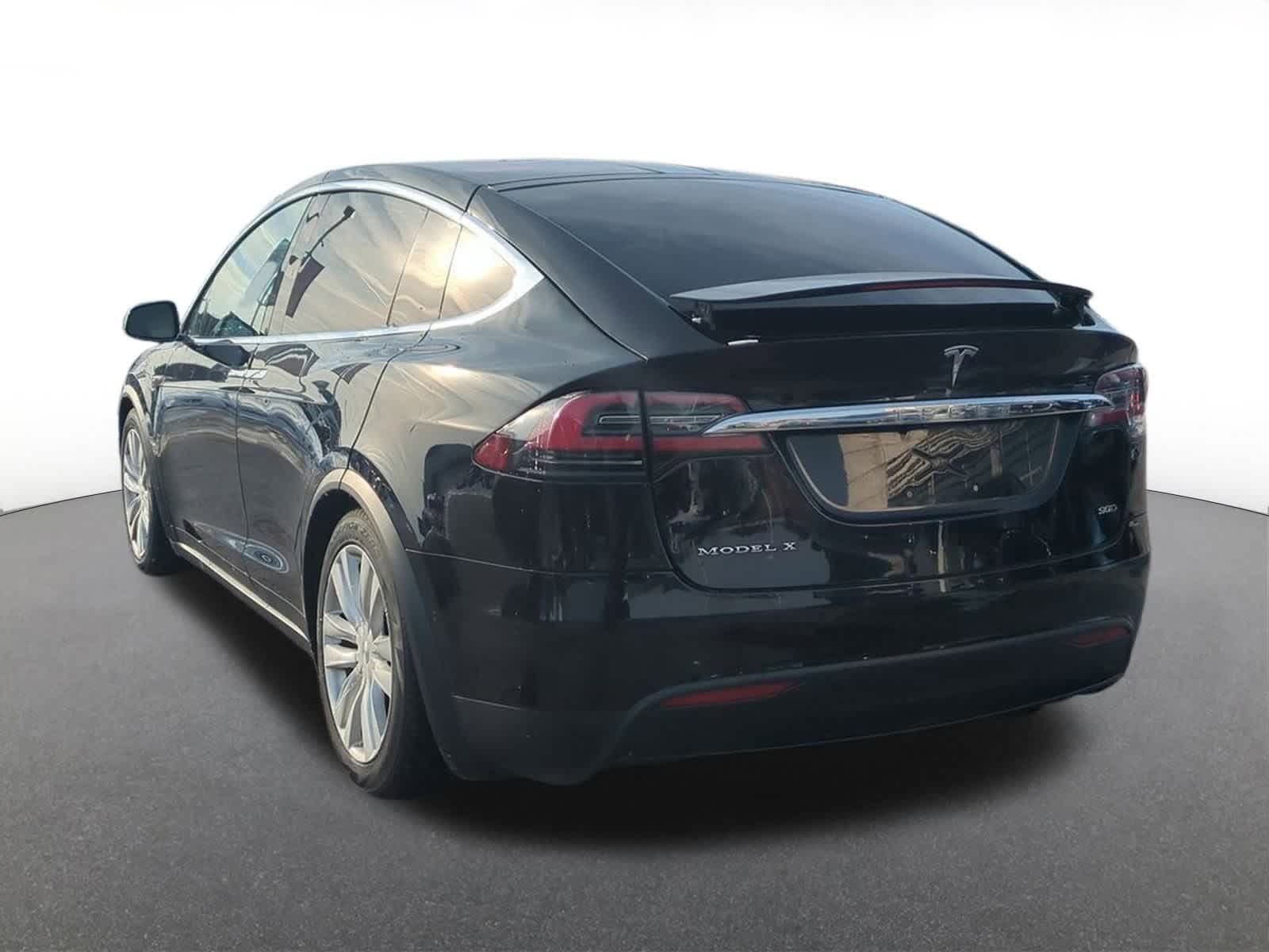Thumbnail: 2016 Tesla Model X - 4