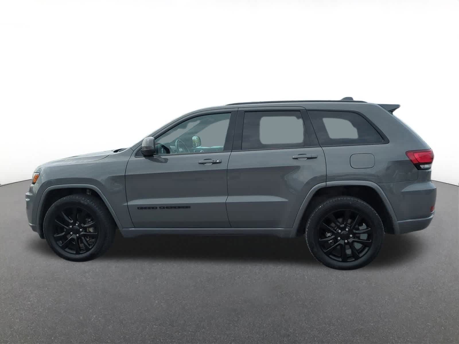 Thumbnail: 2021 Jeep Grand Cherokee - 3