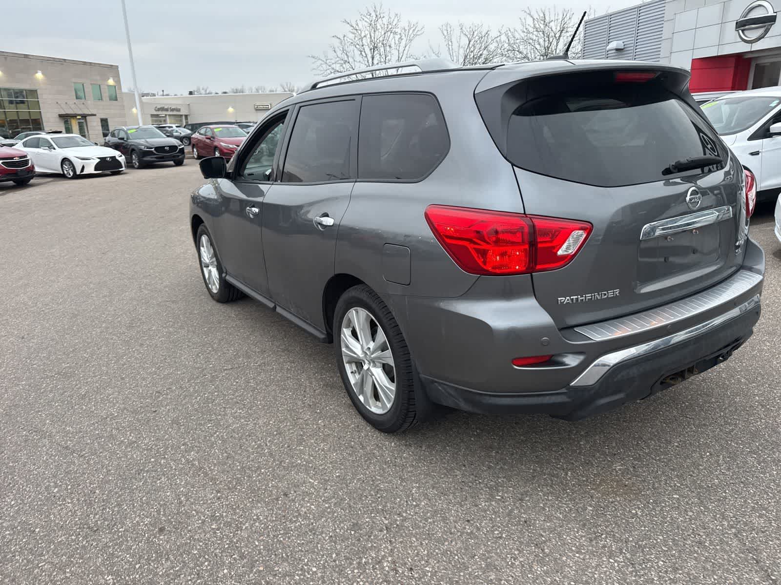 Thumbnail: 2018 Nissan Pathfinder - 7