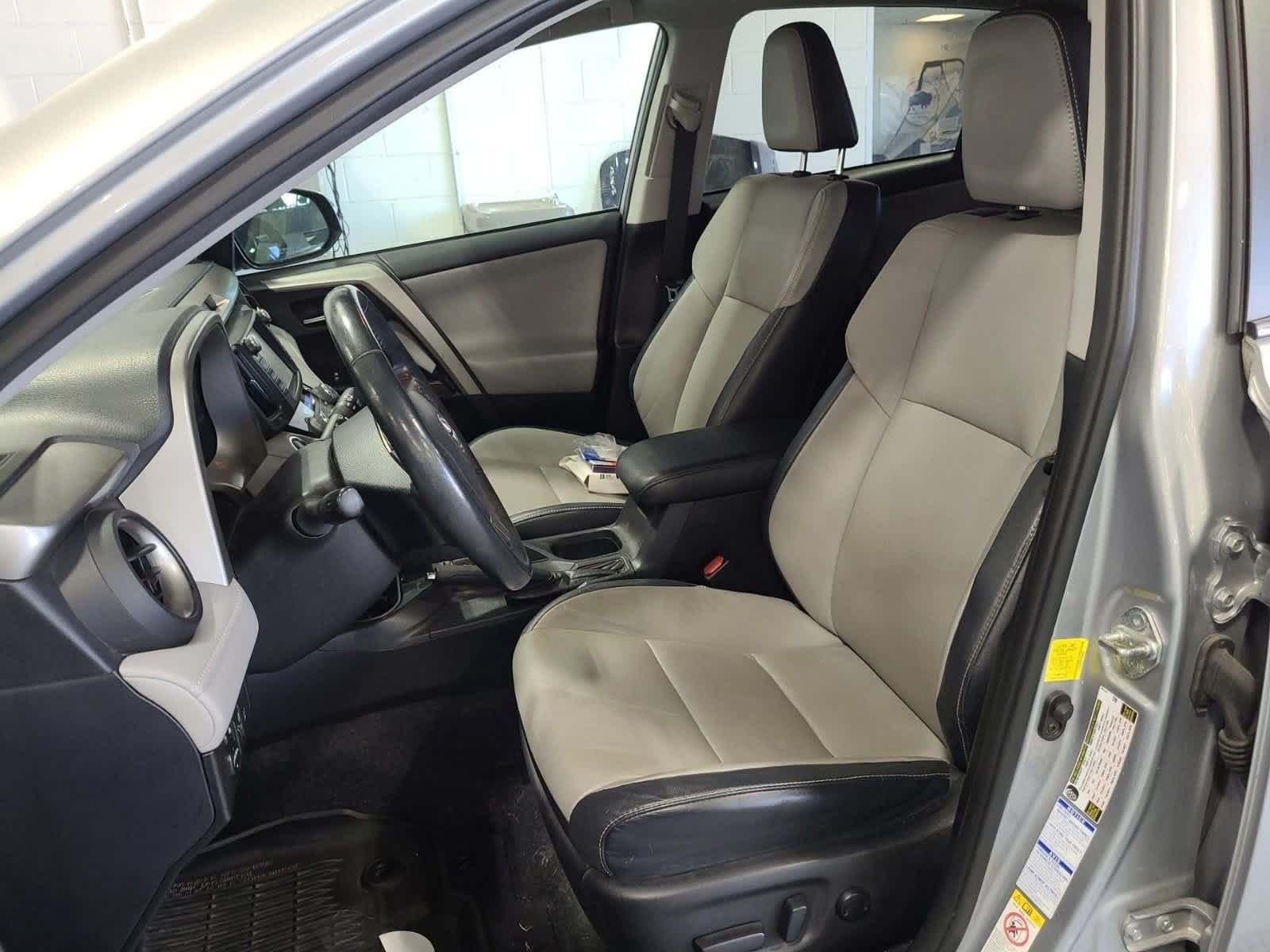 Thumbnail: 2017 Toyota RAV4 - 12