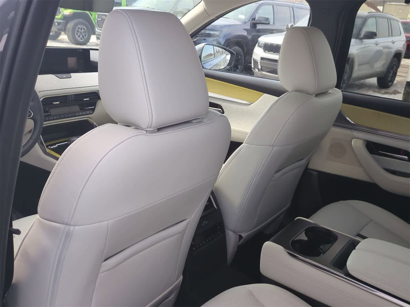 Thumbnail: 2026 Mazda CX-90 - 17