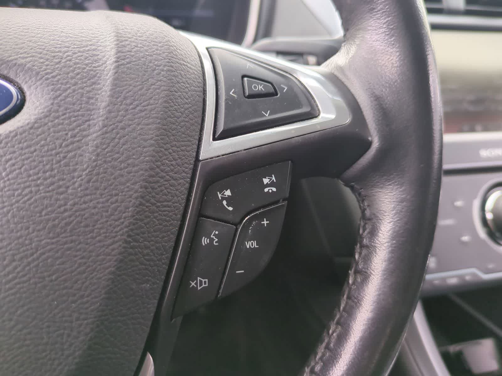 Thumbnail: 2013 Ford Fusion - 25