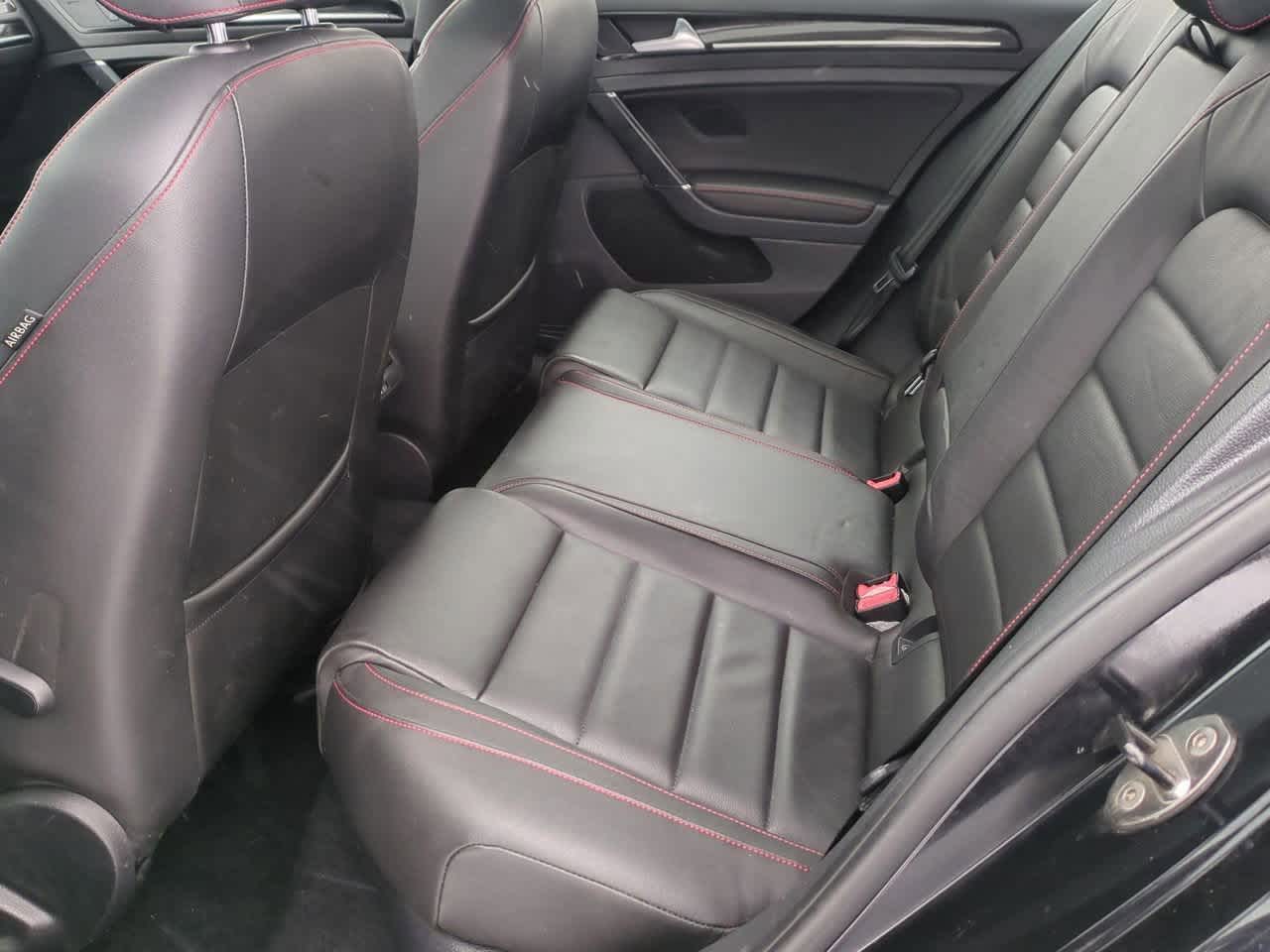 Thumbnail: 2016 Volkswagen Golf - 19